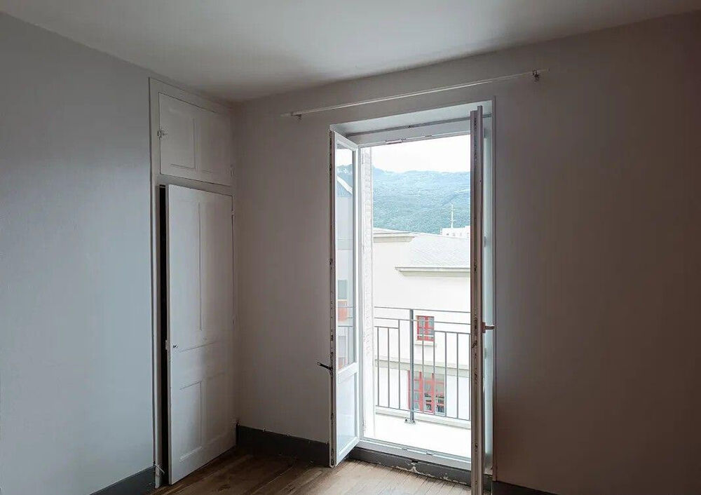Location Appartement Beau T2 meublé 48m² avec 2 balcons Grenoble
