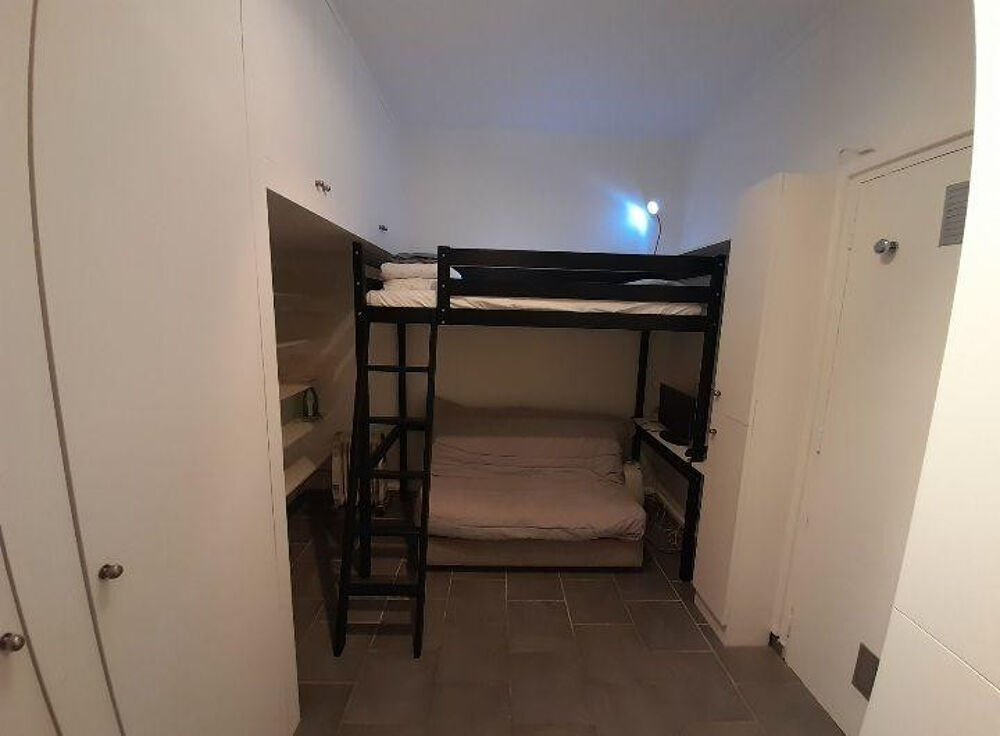 Location Appartement Beau studio meublé proche des transports Paris 18