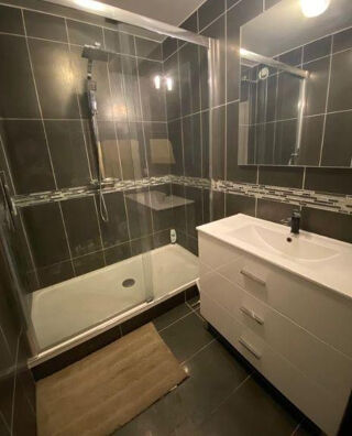  Appartement à louer 5 pièces 75 m²