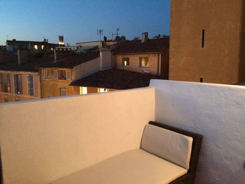 Location Appartement Beau T2 meublé 31m² sans vis-à-vis Aix-en-provence