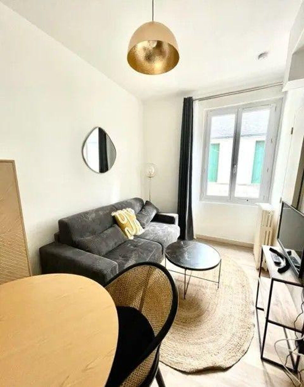 Location Appartement Beau studio meublée 14m² bail mobilité Nantes