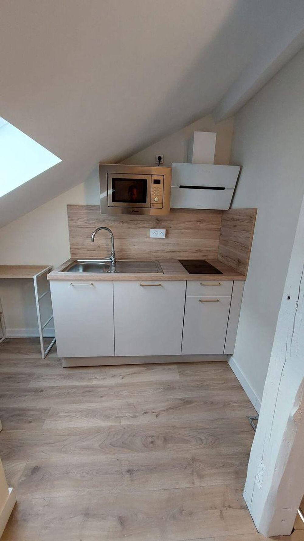 Location Appartement Petit studio NEUF meublé, lumineux dernier étage Clermont-ferrand