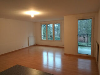  Appartement à louer 3 pièces 75 m²