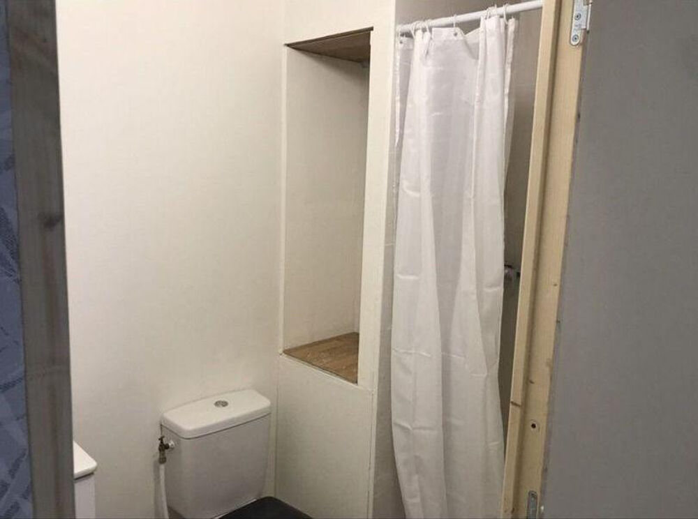 Location Appartement BEAU STUDIO MEUBLÉ COSY 20M² AVEC BALCON Évry-courcouronnes