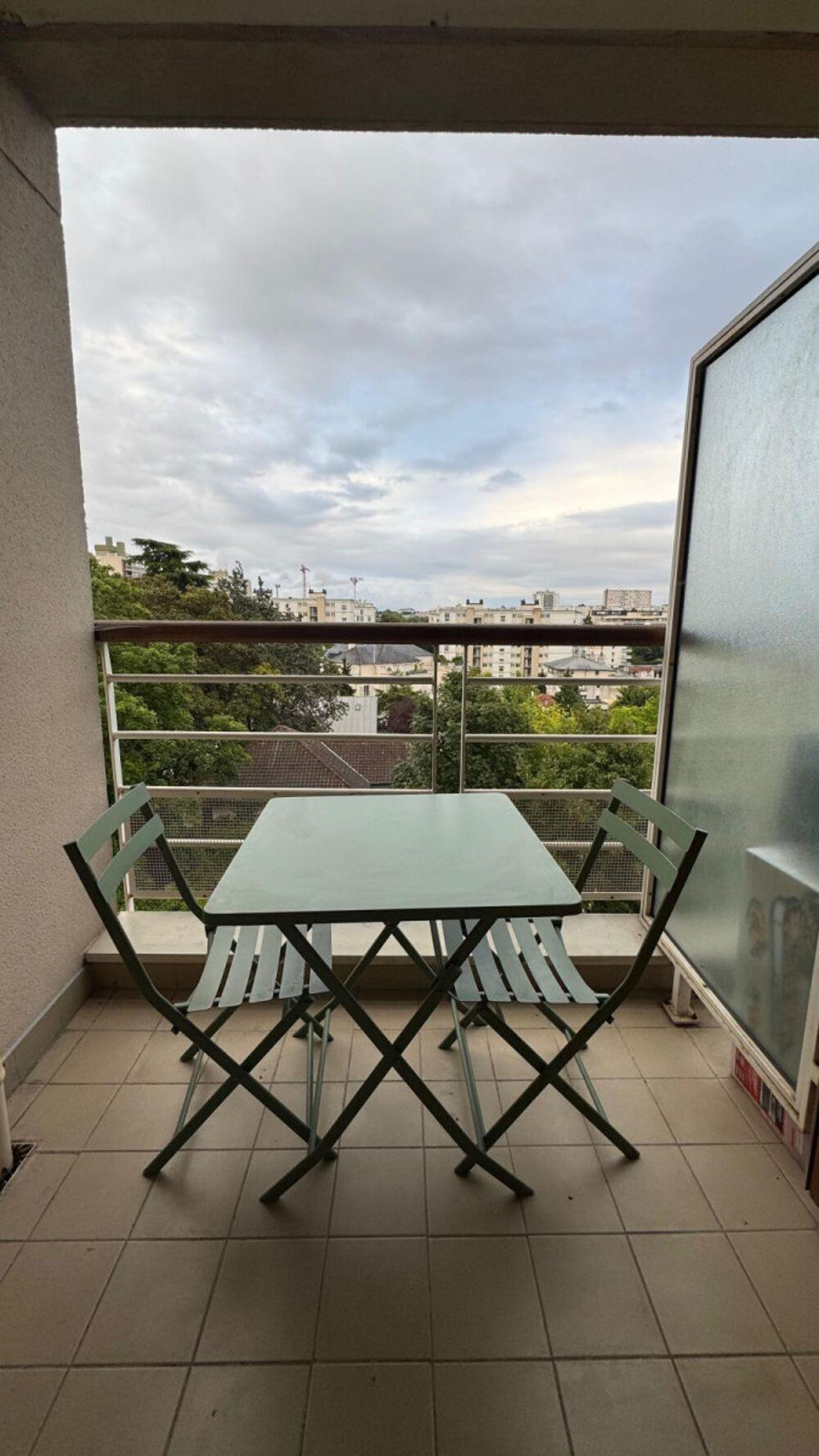 Location Appartement Beau studio avec espace nuit balcon et parking Rueil-malmaison