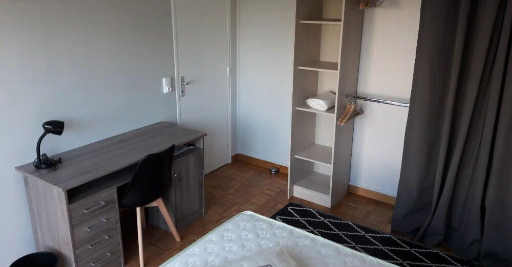 Location Appartement Chambre meublée avec balcon dans colocation 64m² Rennes