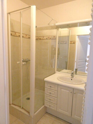  Appartement à louer 2 pièces 38 m²