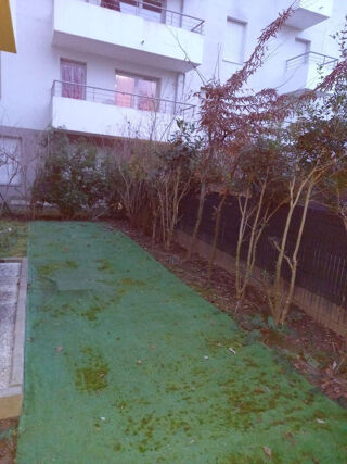  Appartement à louer 3 pièces 65 m²