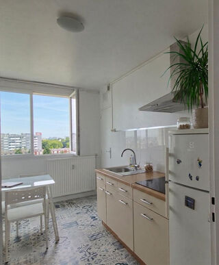  Appartement à louer 1 pièce 56 m²