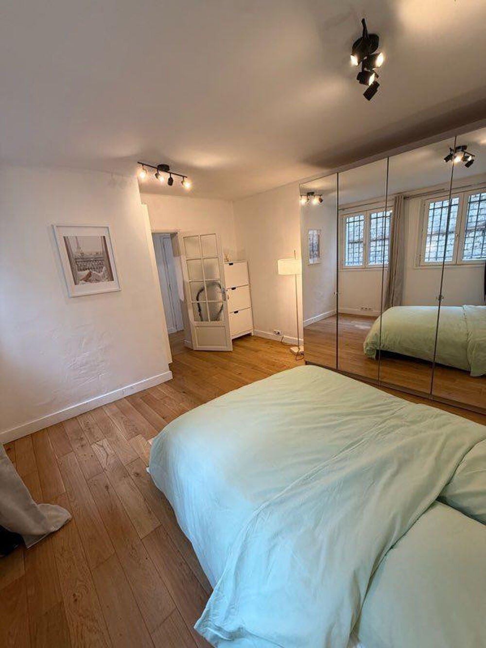 Location Appartement 52m2 meuble 2 couchages 1 chambre métro Charonne Paris 11