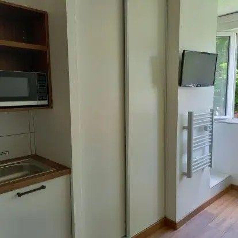Location Appartement Beau studio meublé 11m² entièrement rénové Nantes