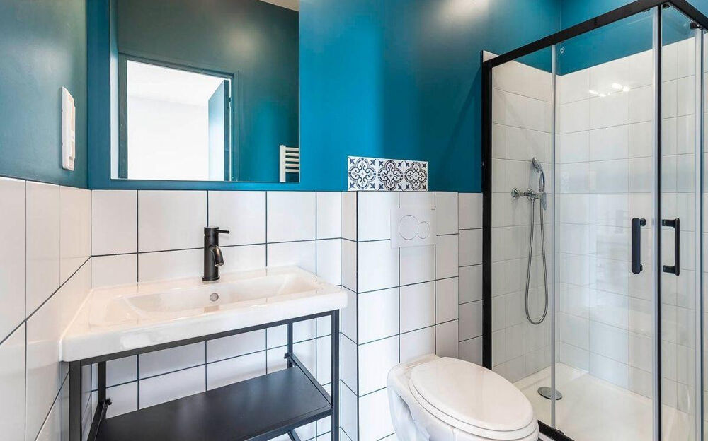 Location Appartement Studio meublé rénové avec terrasse Bail mobilité Nice