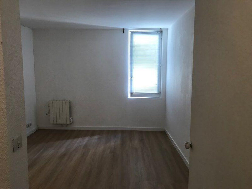 Location Appartement Studio 18 m2 quartier Jardin Public bordeaux Bordeaux