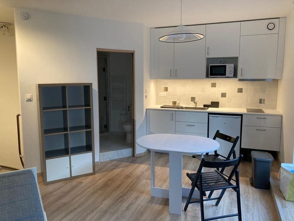 Location Appartement Charmant studio meublé de 20m² sans vis-à-vis Paris 12