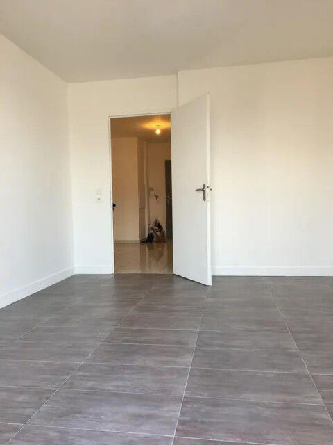   Beau T1 Meublé 28m² Remis à Neuf Appartement - 1 pièce(s) - 27 m²