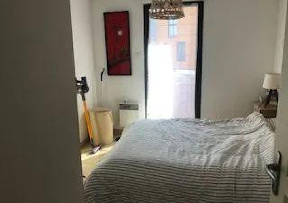 Location Appartement SUPERBE 2P MEUBLE BORDEAUX LES CHARTRONS Bordeaux