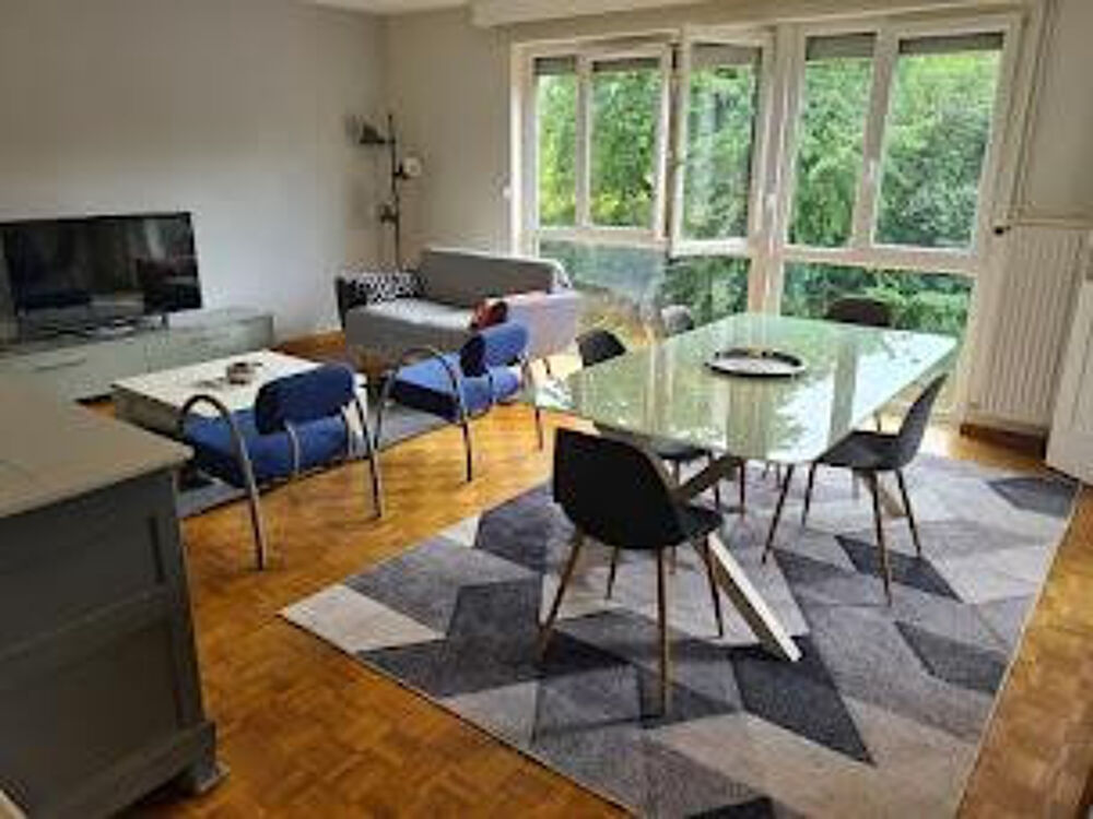 Location Appartement Grand appartement  meublé ,3 chambres, bien situé. Reims
