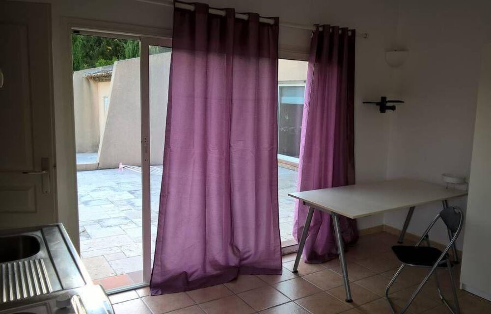 Location Appartement Beau studio meublé 25 m² avec terrasse proche Aix Aix-en-provence