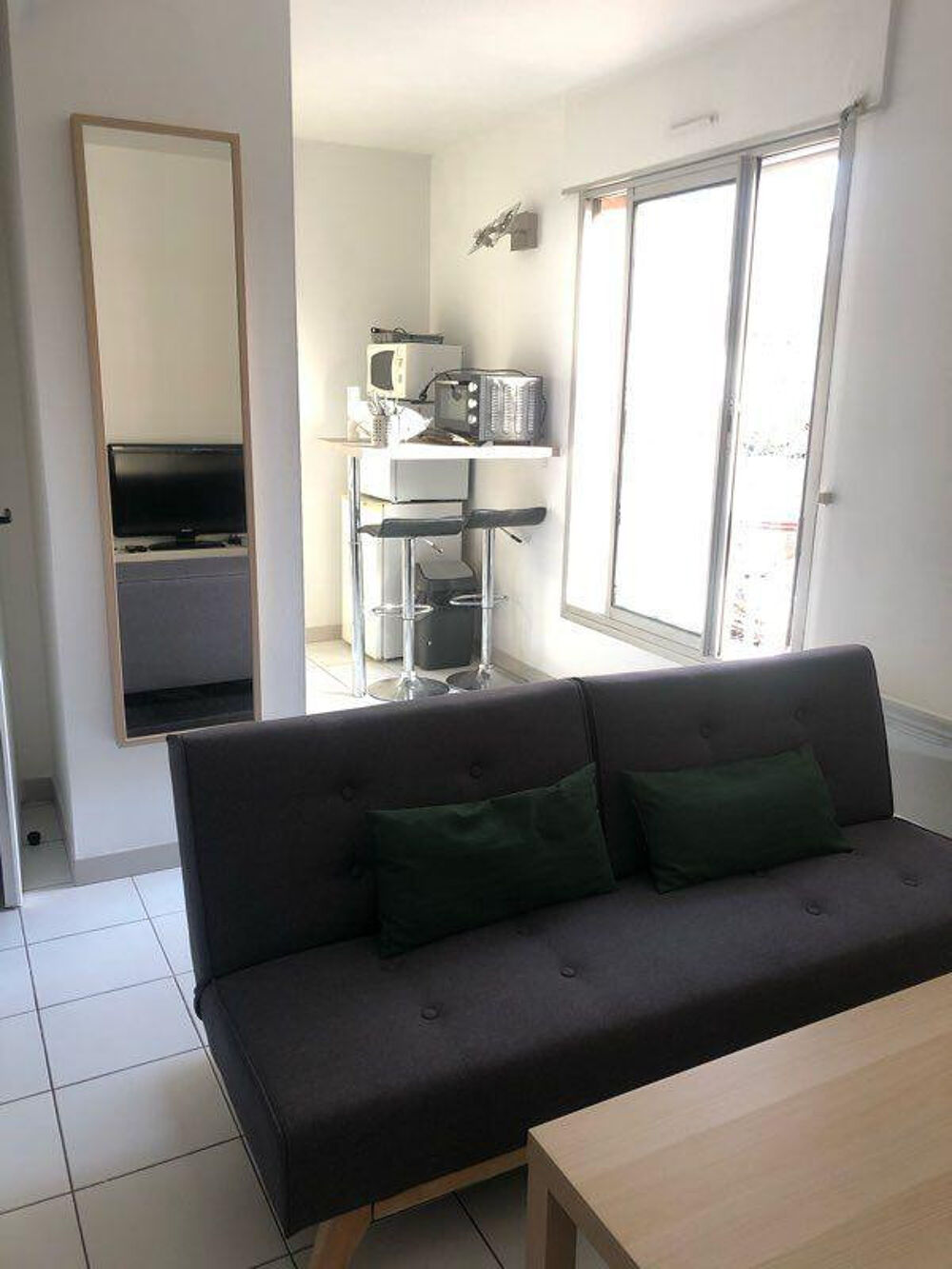 Location Appartement Studio 28m2 Montpellier Montpellier
