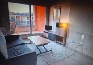  Appartement à louer 2 pièces 31 m²