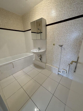 Appartement à louer 2 pièces 55 m²