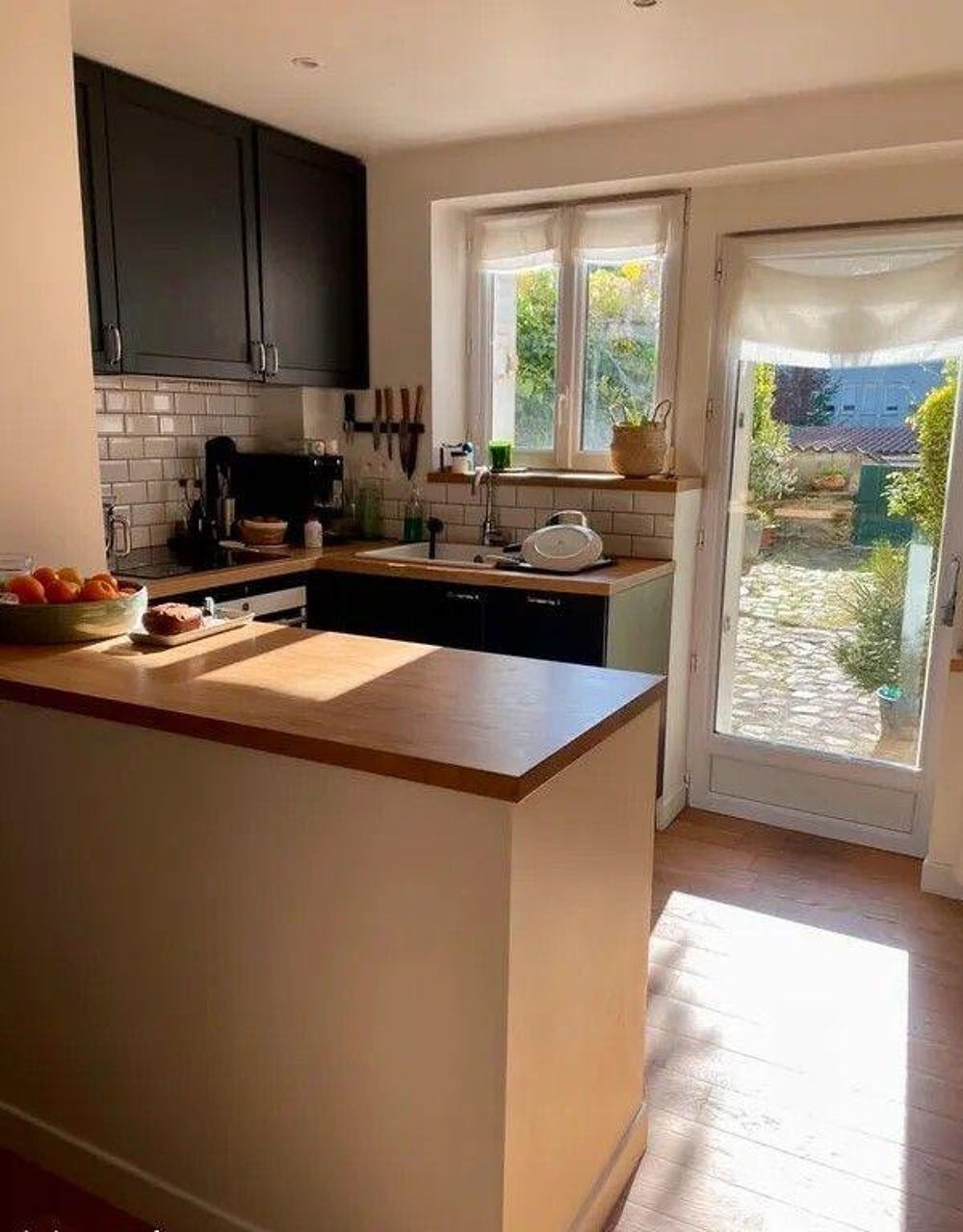 Location Appartement Beau 2P meublé 37m² avec petite cour extérieure Versailles