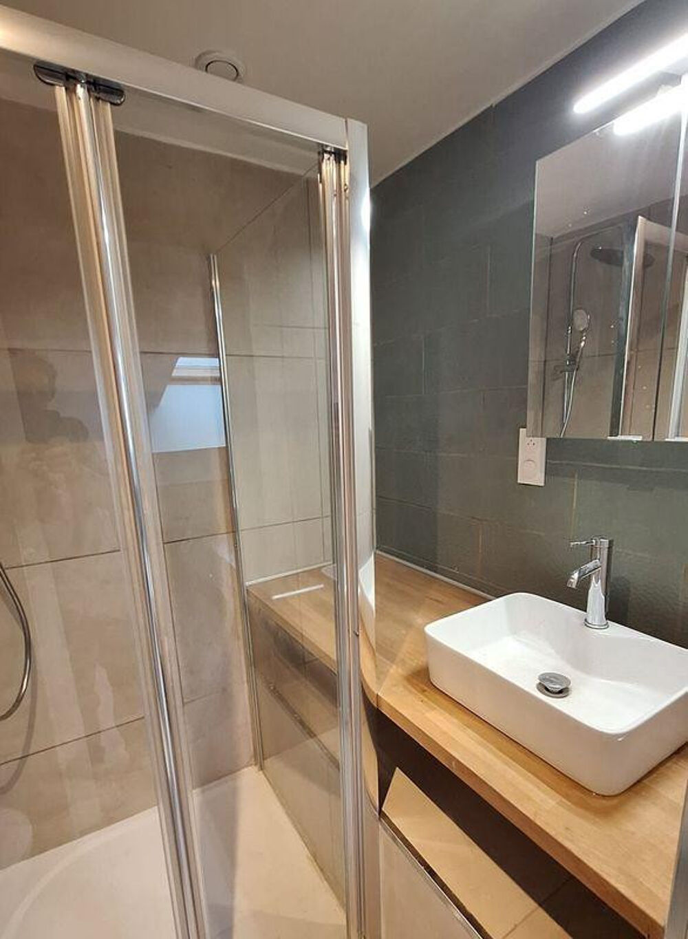 Location Appartement Superbe T2 meublé en mezzanine au Rouet (Prado) Marseille 8