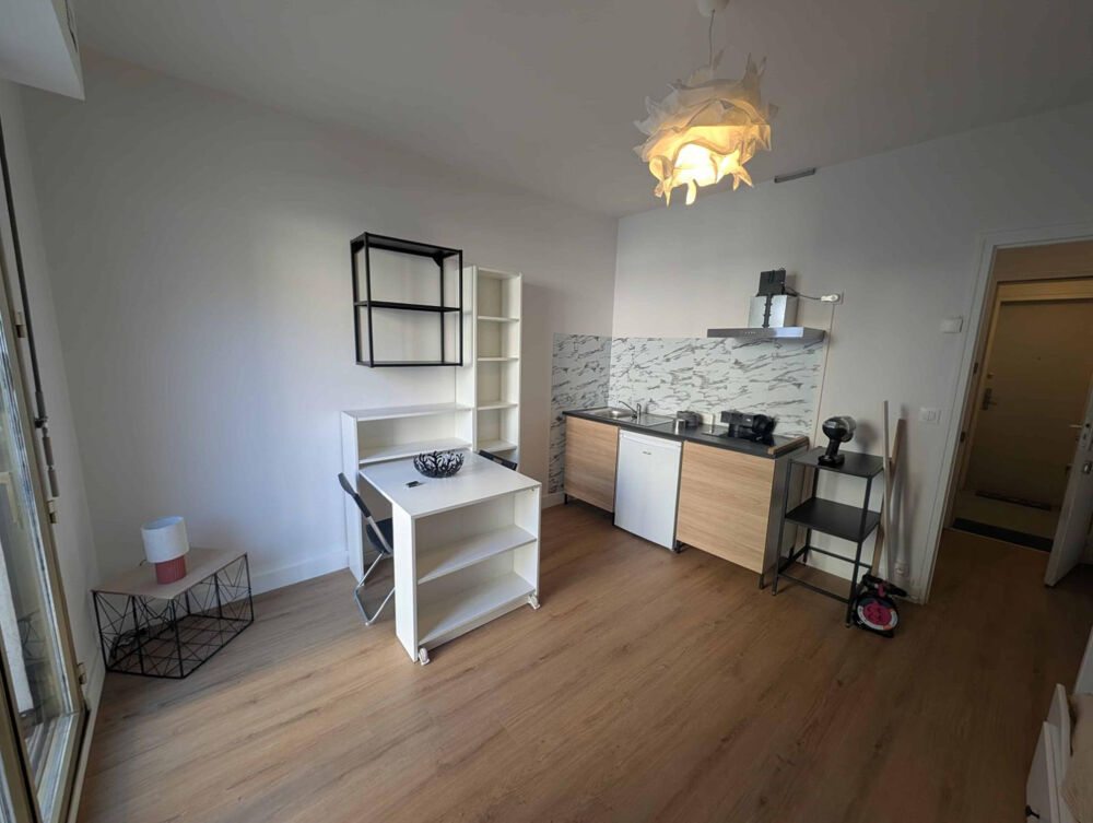 Location Appartement Studio 22m2 GrandThéâtre proche tram, baignoire Bordeaux