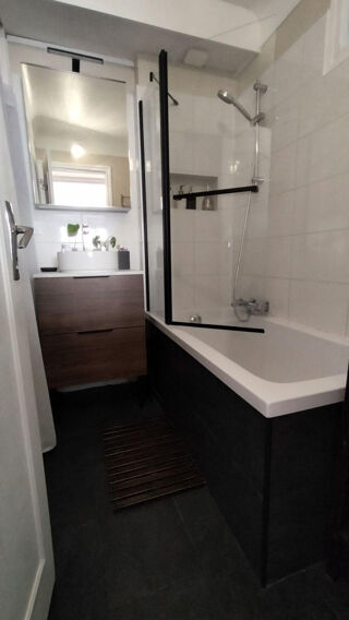  Appartement à louer 3 pièces 75 m²