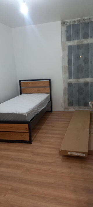  Appartement à louer 1 pièce 56 m²
