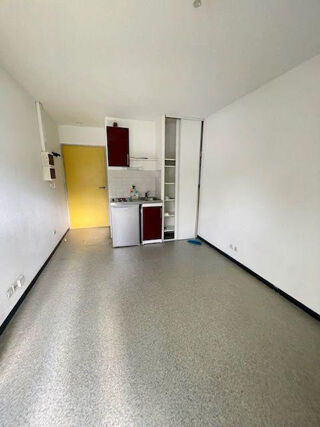  Appartement à louer 1 pièce 16 m²