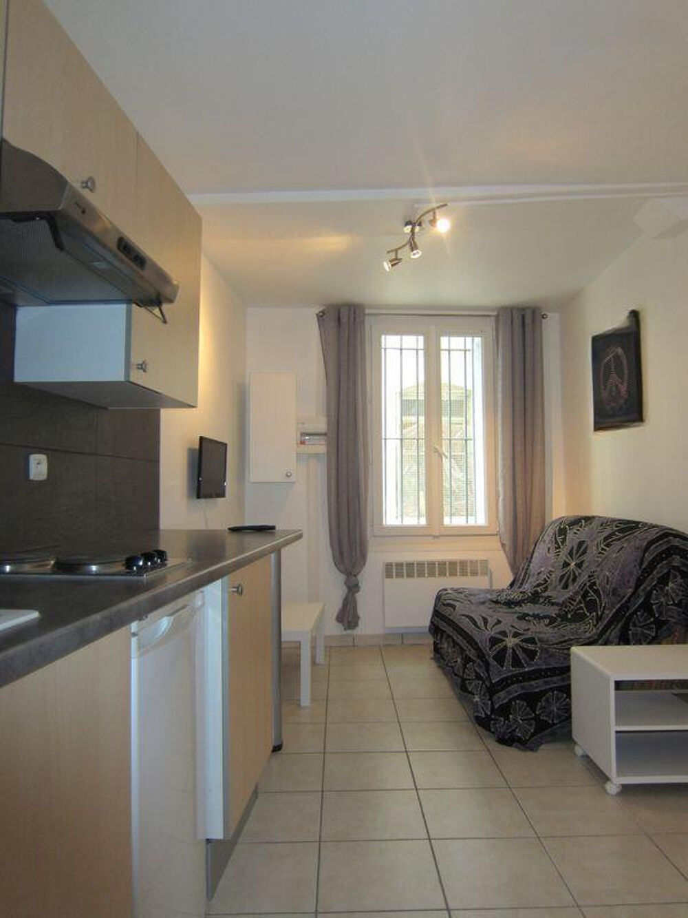 Location Appartement Beau T2 meublé 25m² centre historique Montpellier Montpellier