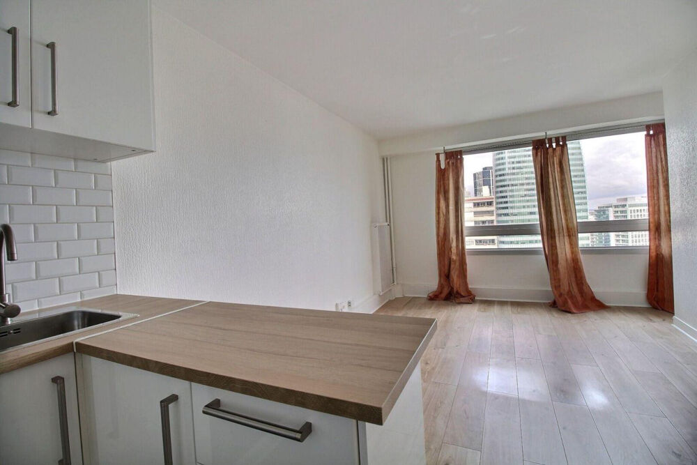 Location Appartement Beau studio 35m² proche de la Défense Courbevoie