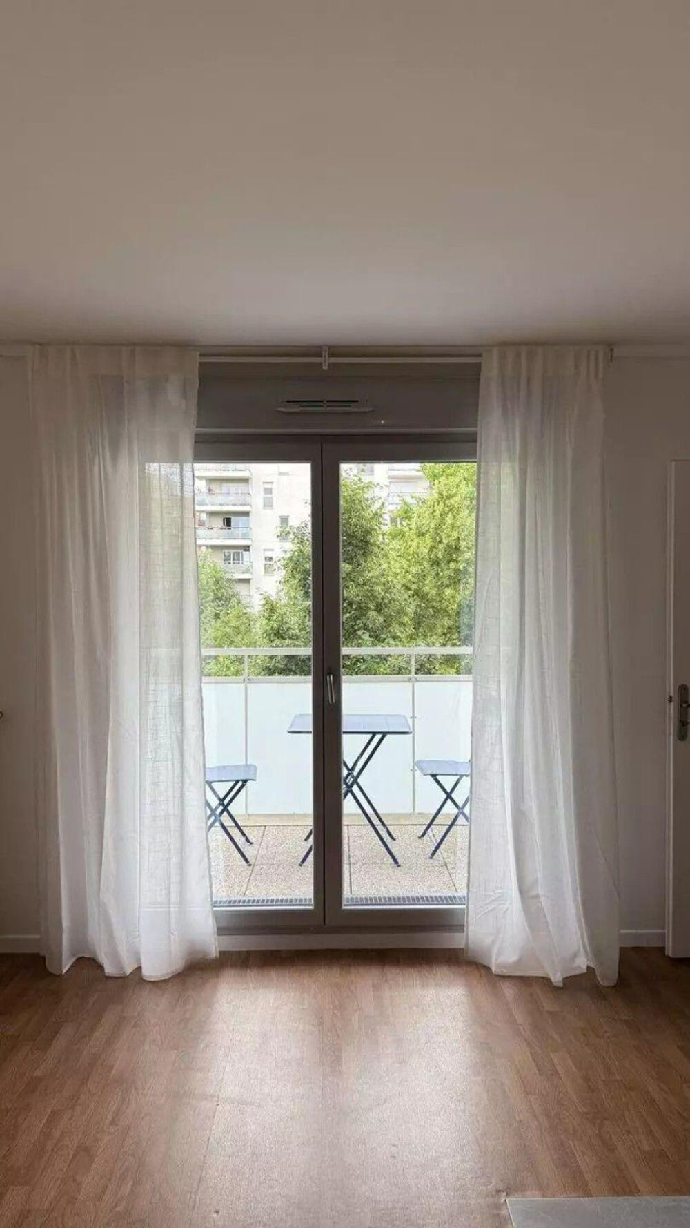 Location Appartement Beau 2P meublé 40m² avec balcon et parking Cergy