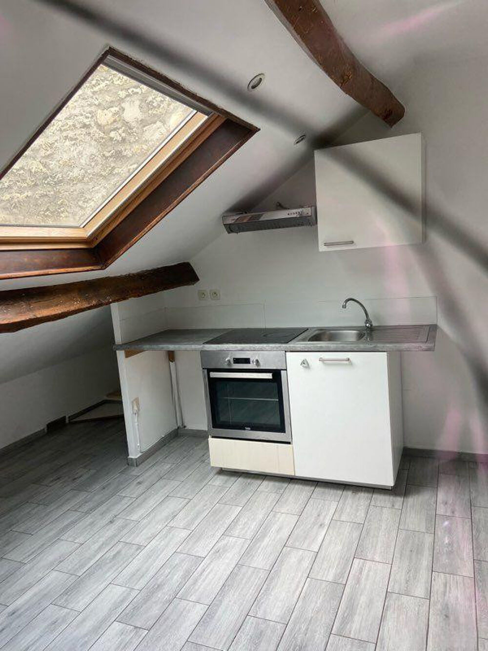 Location Appartement Petit 2 pièces mansardé Choisy le roi Choisy-le-roi