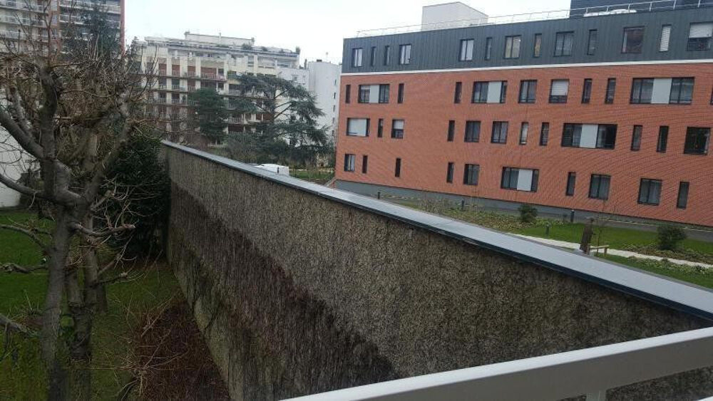 Location Appartement Grand studio avec balcon Paris 12ème Paris 12
