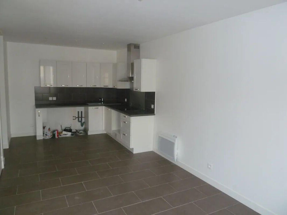 Location Appartement 3 Pièces 74m² calme proche centre ville Nanterre