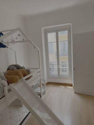  Appartement � louer 4 pi�ces 96 m�