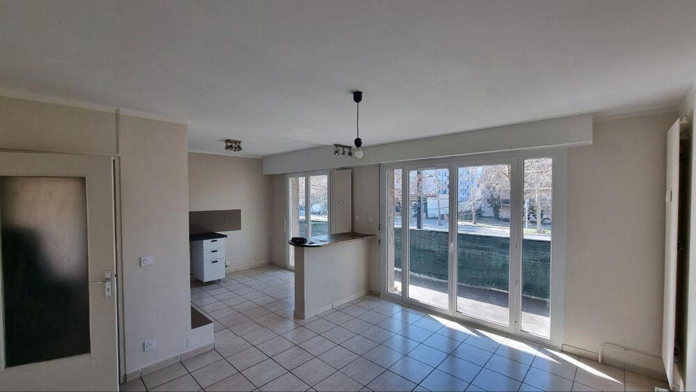 Location Appartement Beau 2P rénové 55m2 avec balcon Grenoble