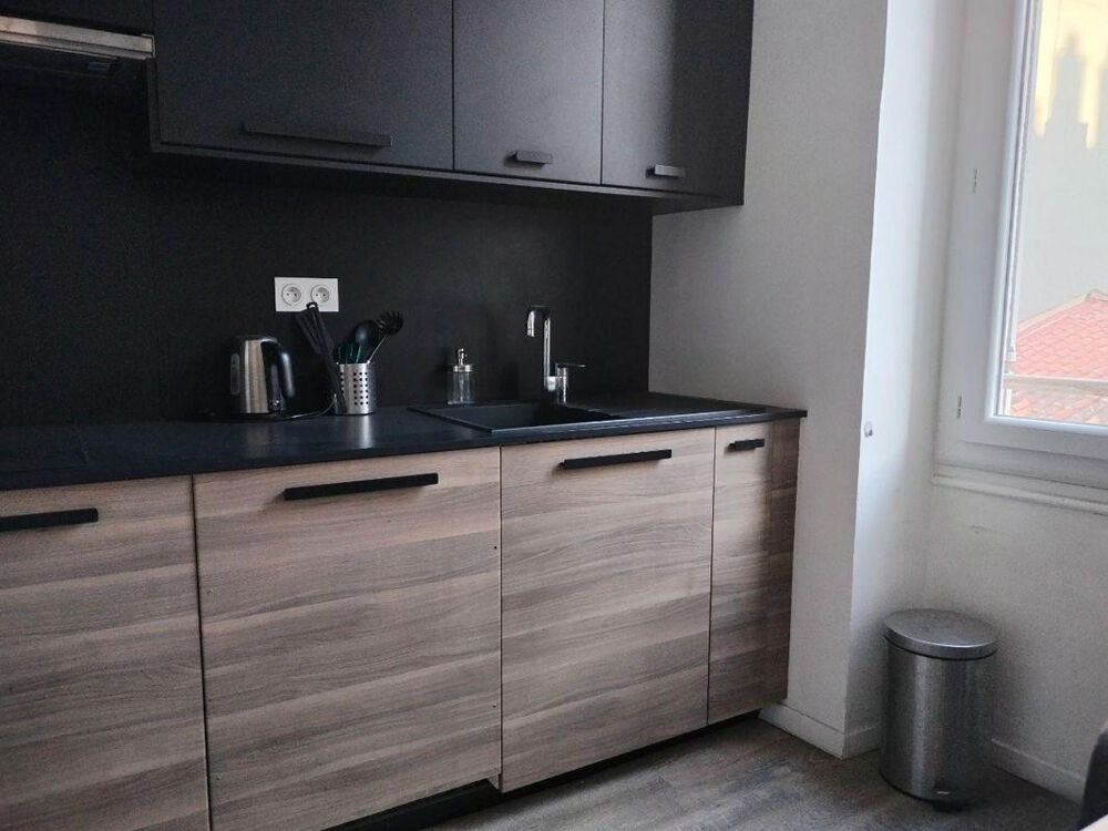 Location Appartement Particulier loue T2 meublé et équipé proche écoles Marseille 5