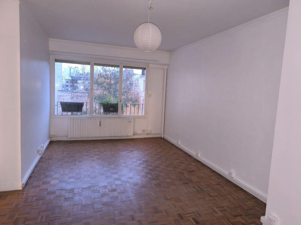 Location Appartement Grand studio Paris 20