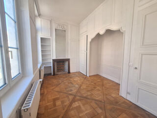  Appartement à louer 4 pièces 98 m²