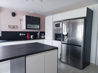  Maison à louer 5 pièces 140 m²