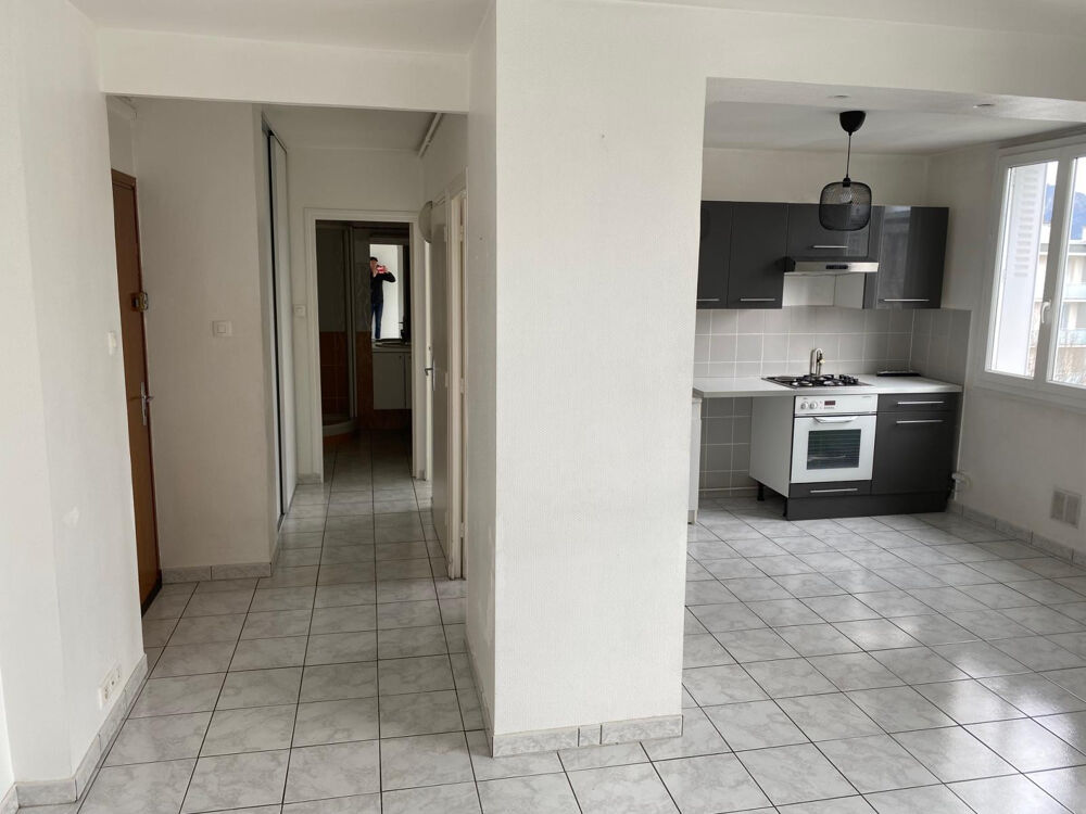Location Appartement CHARMANT T2 CALME ET SECURISE Seyssinet-pariset