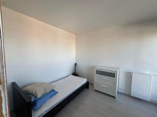  Appartement à louer 4 pièces 81 m²