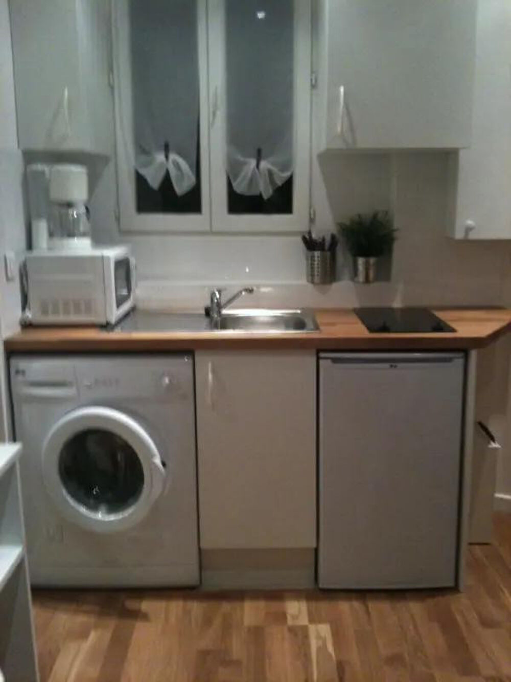 Location Appartement Studio à deux pas de l'arc de triomphe Paris 17