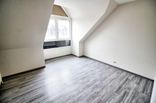  Appartement � louer 4 pi�ces 80 m�