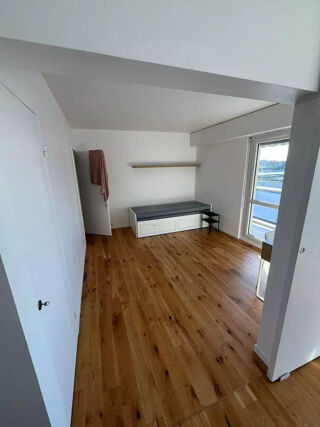 Appartement à louer 1 pièce 82 m²