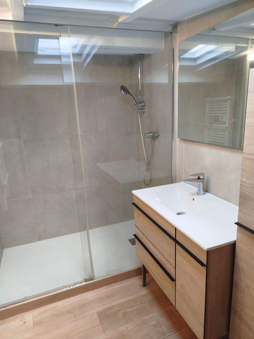 Location Appartement Loue T2 meublé en duplex Marseille 10