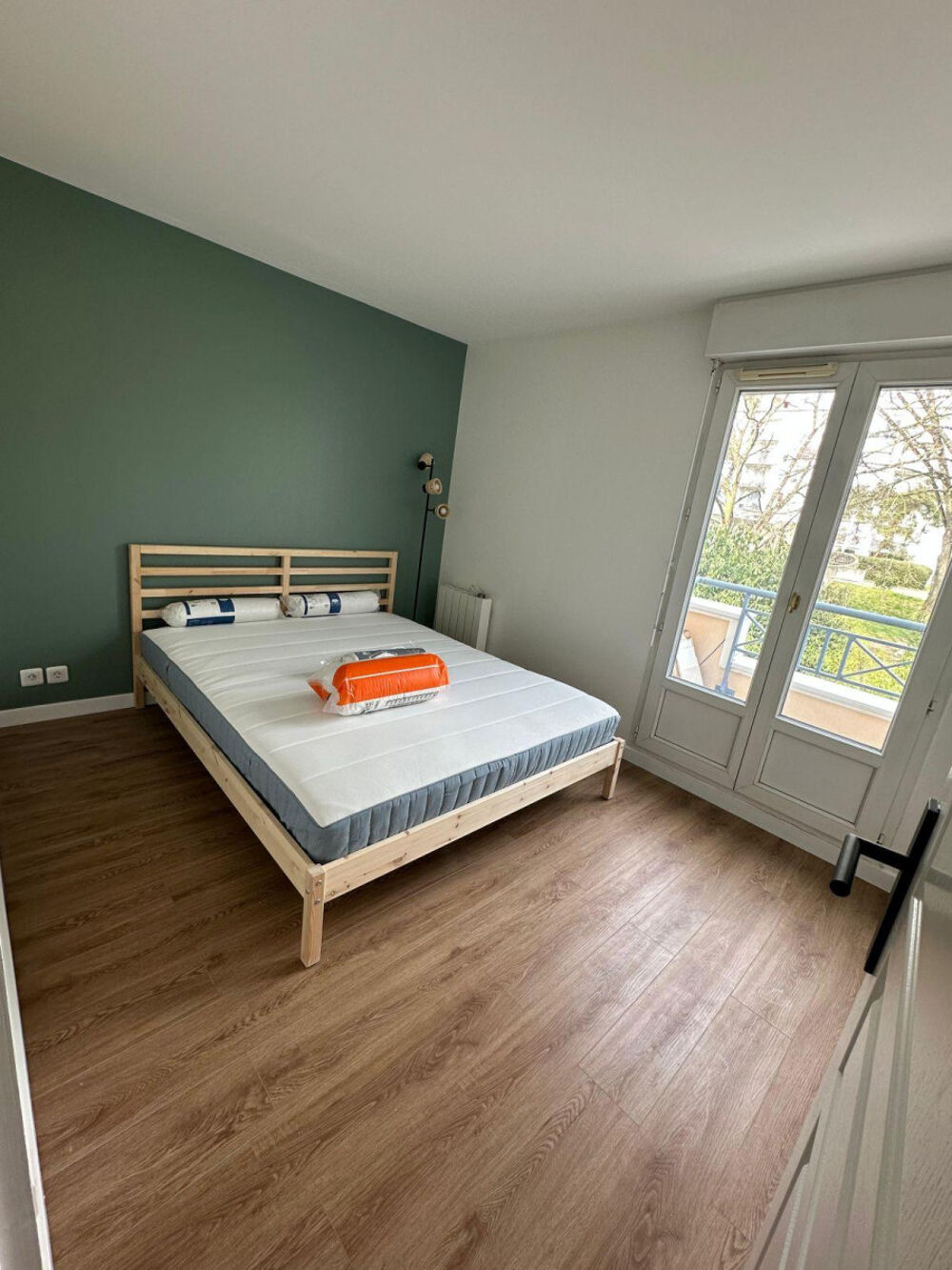 Location Appartement Superbe 2P meublé 47m² avec balcon et parking Rueil-malmaison